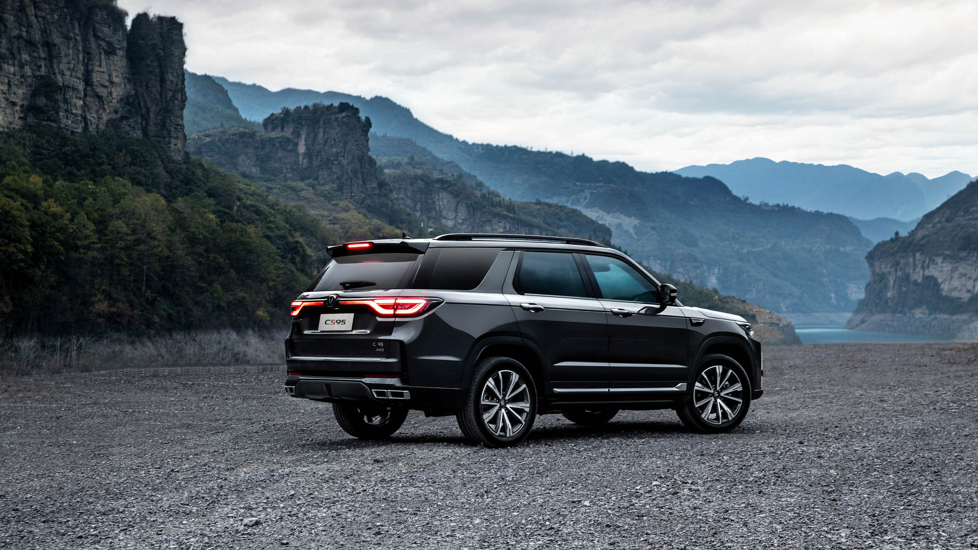 Changan CS95